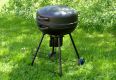 BBQ kulatý gril na dřevěné uhlí