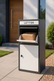 Balíková poštovní schránka s boxem na zásilky i dopisy