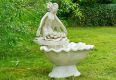 Zahradní kašna - fontána víla u leknínů