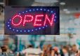 LED tabule Securit LED SIGNS "OPEN" s plastovým rámem