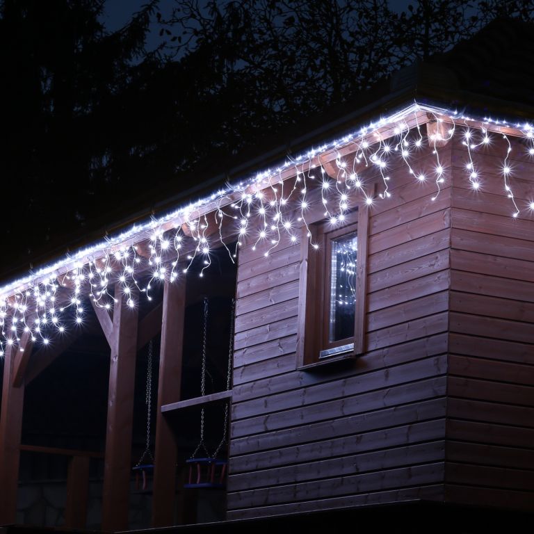 VOLTRONIC® Vánoční světelný déšť 400 LED, 10 m, studeně bílý