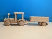 Dřevěný traktor s valníkem, 42 x 8 x 13 cm
