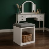 Taburet bílý ke kosmetickému stolku 42 cm s čalouněním