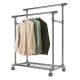 Kovový stojan na oblečení na kolečkách, 2 tyče + police